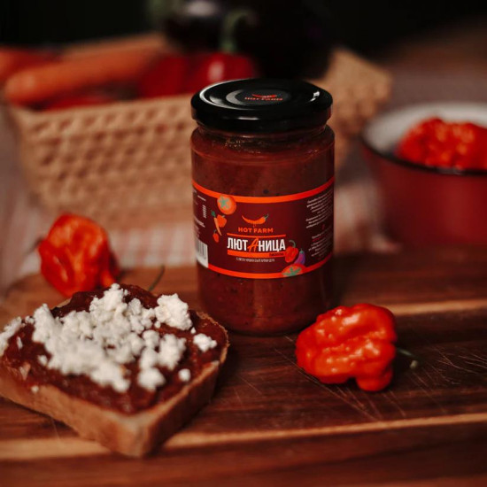 Hot farm Pikantní Lutenica 300g